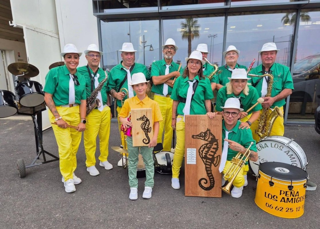 🏆 La Pe&ntilde;a Los Amigos remporte le premier prix au Festival des Pe&ntilde;as !