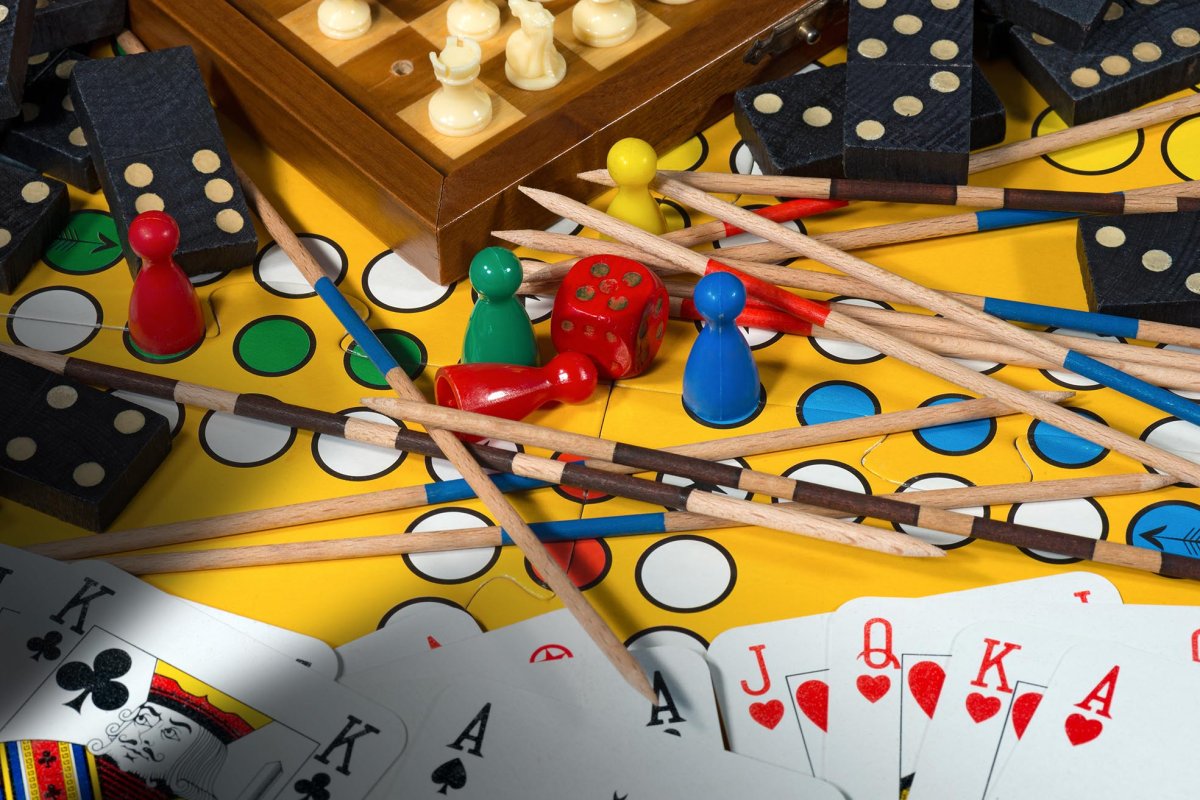 D&Eacute;COUVERTE DES JEUX DE SOCI&Eacute;T&Eacute; ET VID&Eacute;OS
