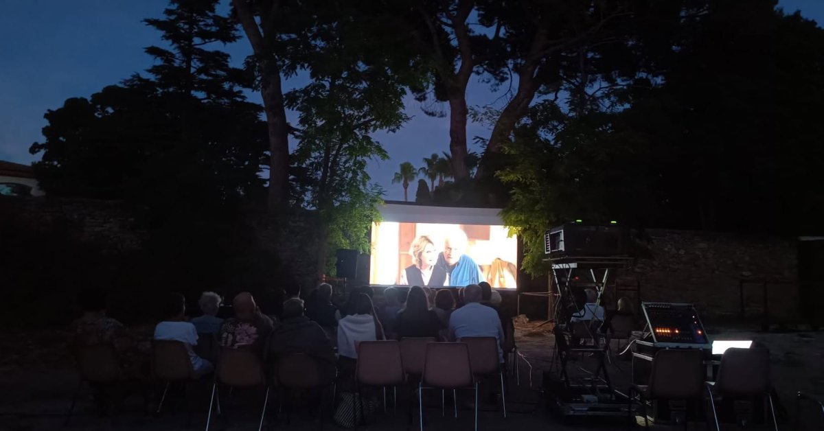 🎥Le cin&eacute;ma en plein air a fait son grand retour &agrave; Poussan