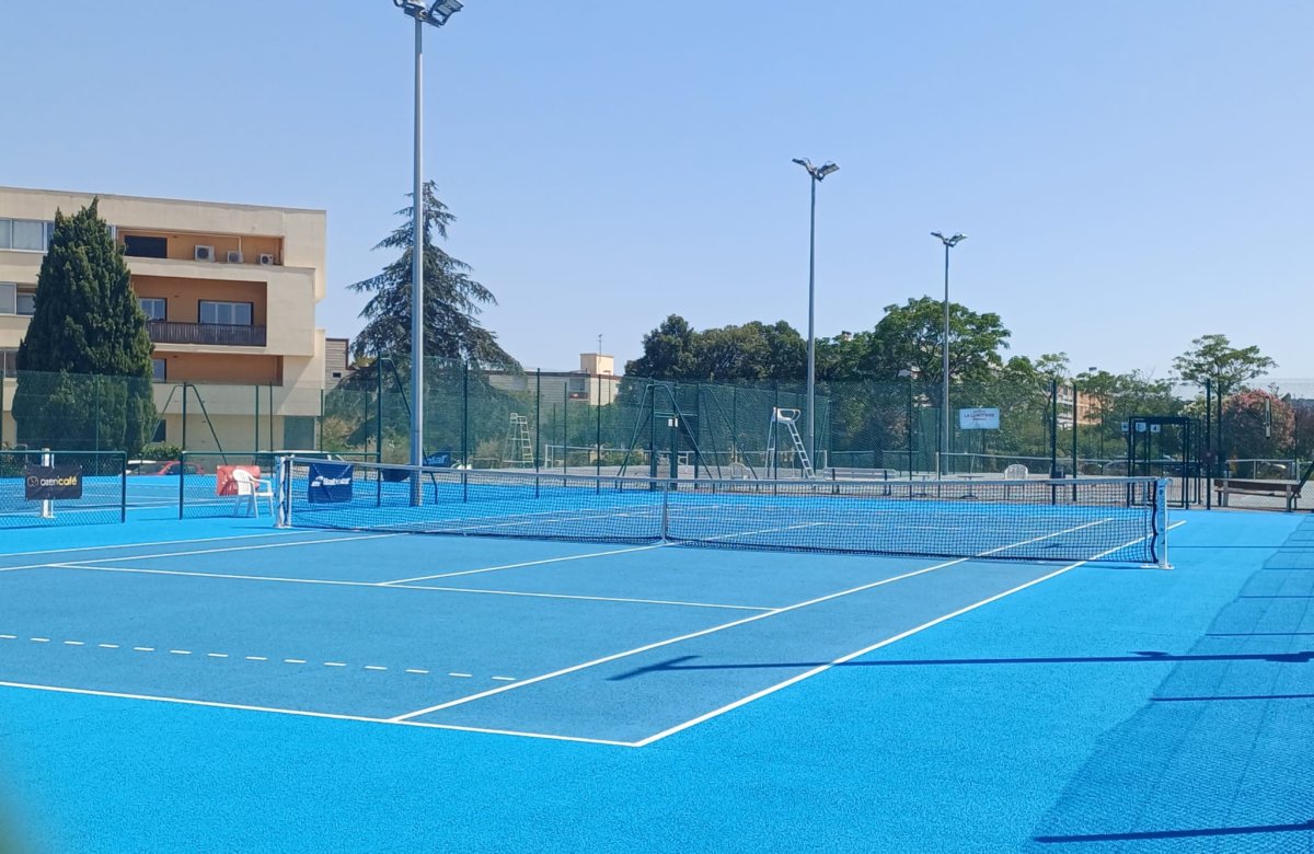 &Eacute;quipements sportifs : travaux terrains de tennis
