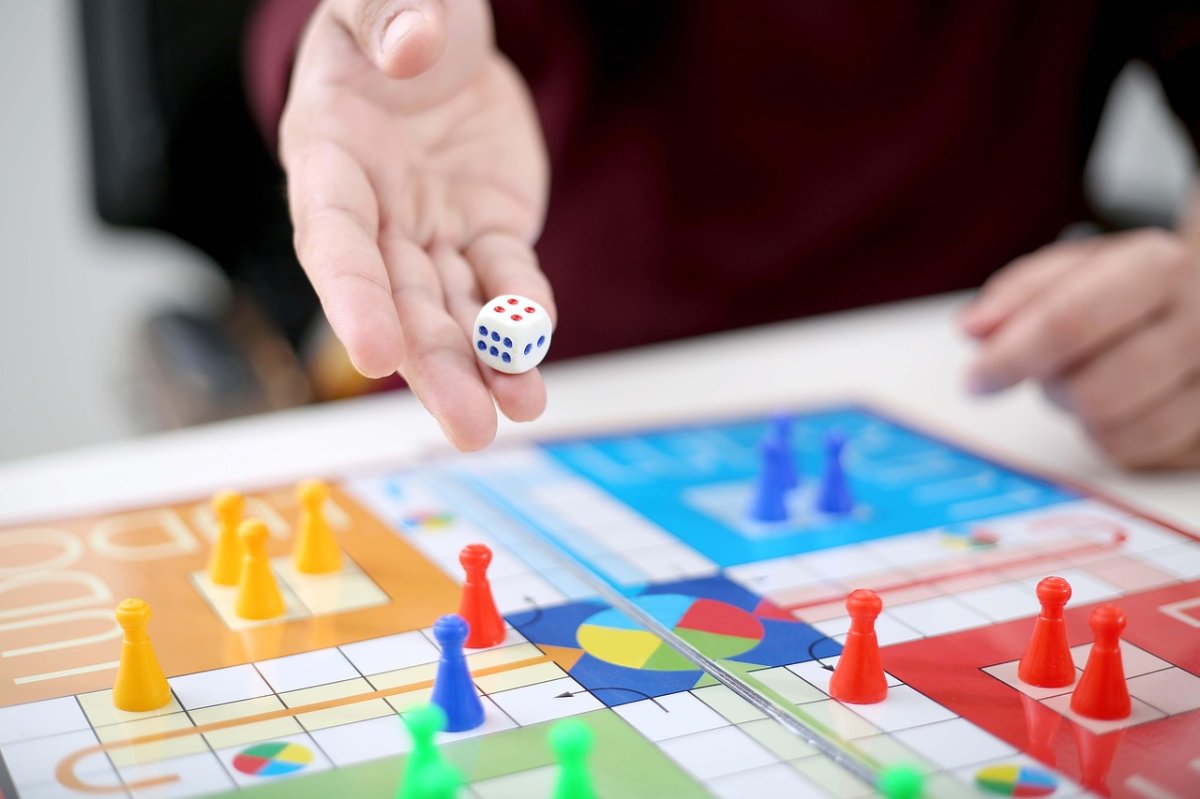 D&Eacute;COUVERTE DES JEUX DE SOCI&Eacute;T&Eacute; ET VID&Eacute;OS