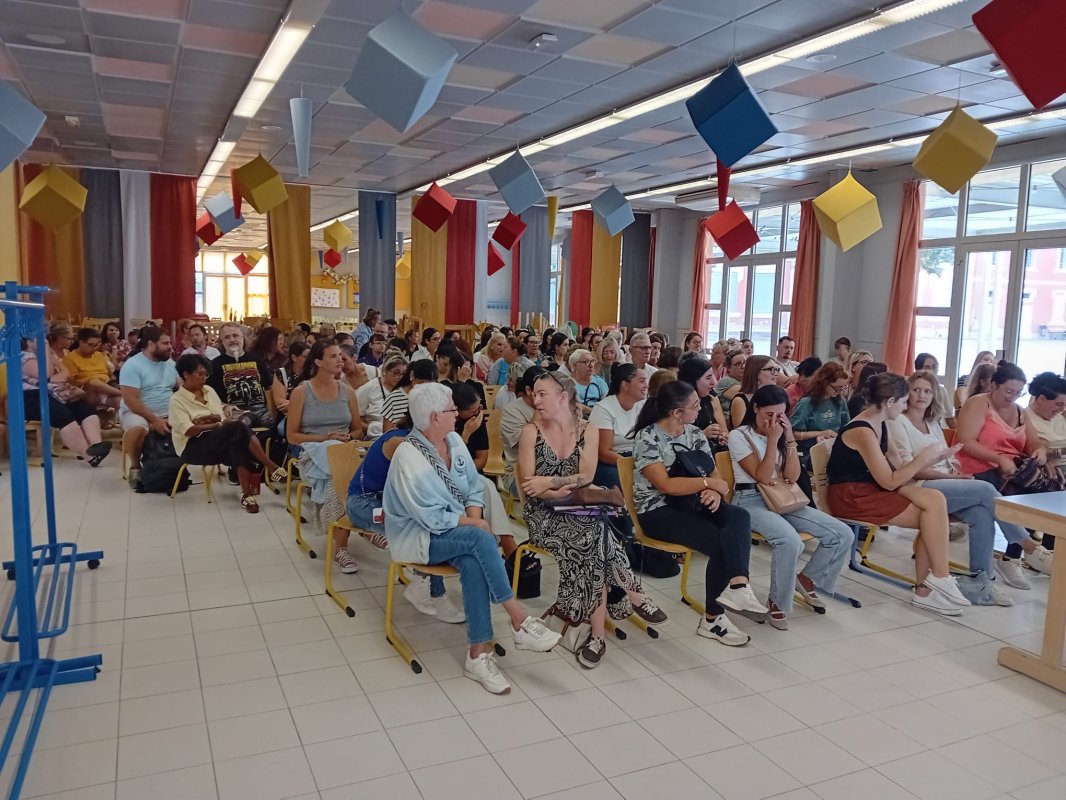 CANTINE - R&eacute;union pr&eacute;-rentr&eacute;e