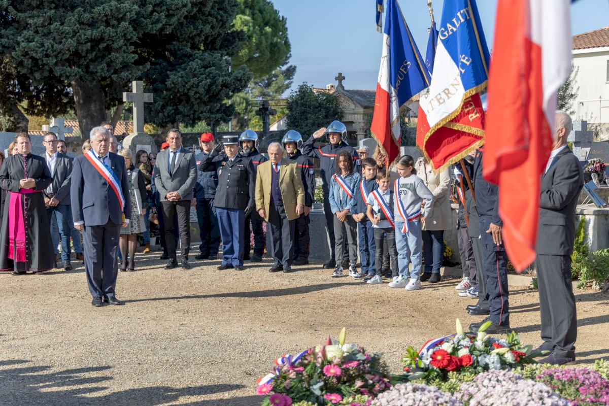 Commémoration de l'armistice de la Guerre 14-18, Hommage aux Morts pour la France