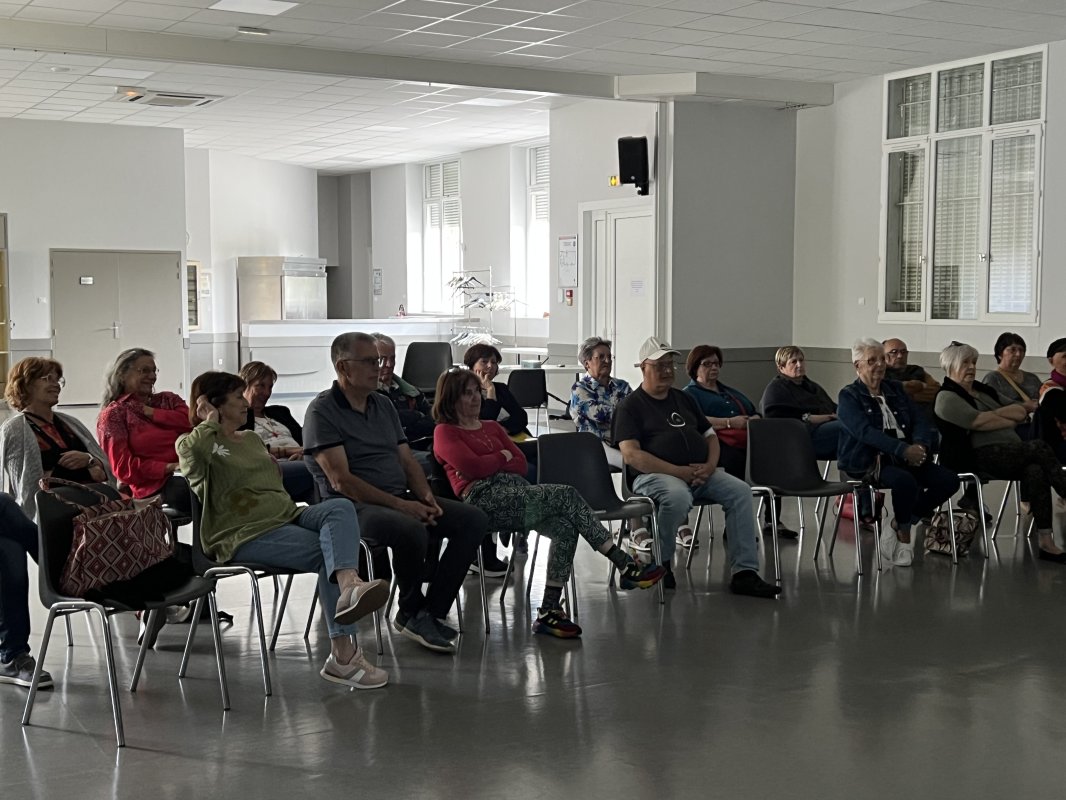 Réunion sur l'intelligence artificielle
