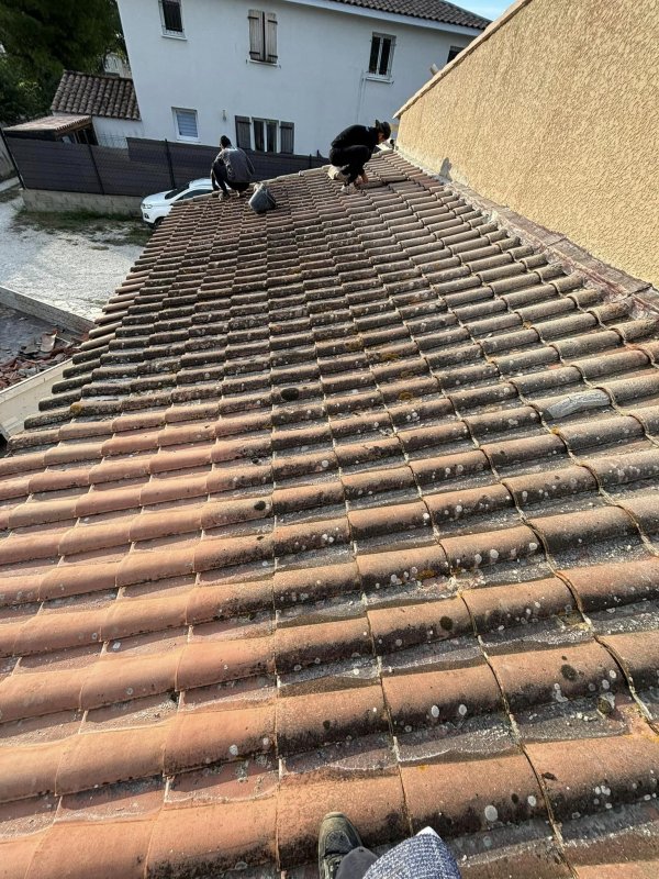Rénovation d’une toiture sur Uchaud