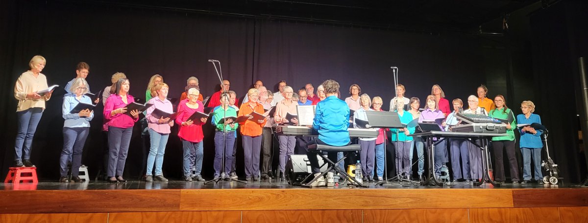 Hier soir, notre commune a accueilli la chorale ARPÈGES de Marseillan.