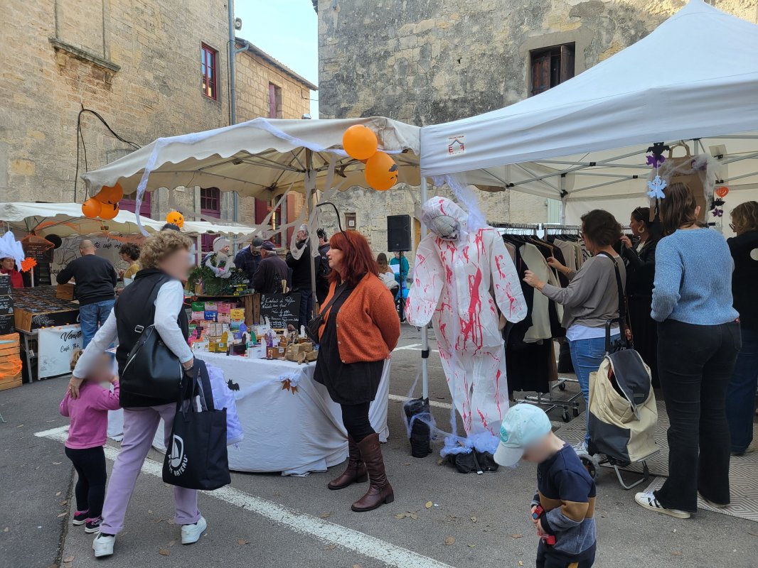 🎃 Retour en Images sur notre marché d'Halloween ! 📸👻