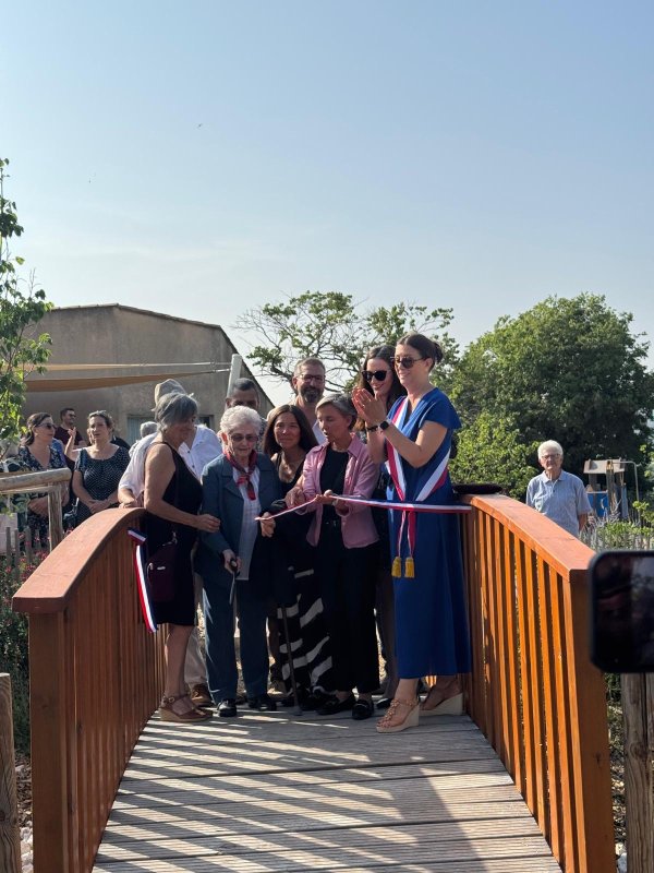 INAUGURATION DU NOUVEAU RESTAURANT SCOLAIRE ET DE LA COUR V&Eacute;G&Eacute;TALIS&Eacute;E DE L'&Eacute;COLE MATERNELLE DES BAUX