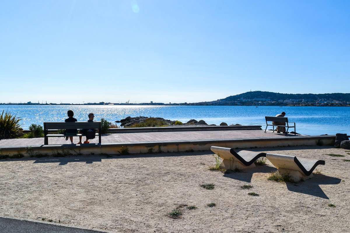 Des bancs écoresponsables pour la promenade des Bains