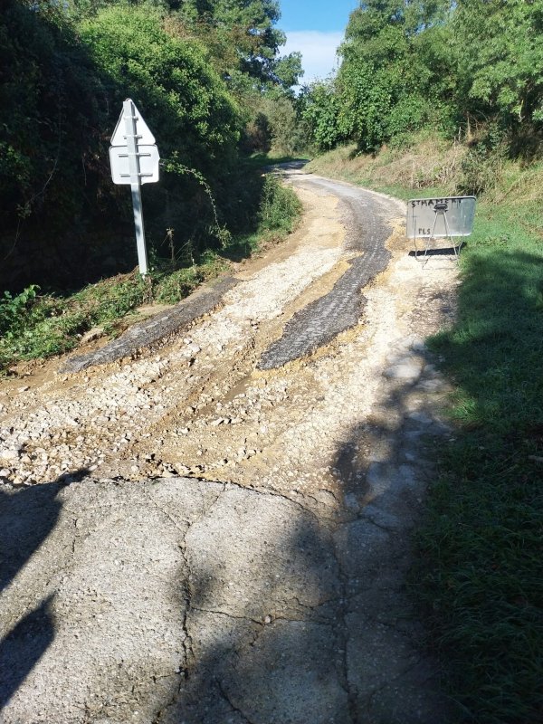 Quelques photos des dégâts causés par les intempéries sur les chemins. Le syndicat de voirie intervient aujourd’hui pour une remise en état provisoire.