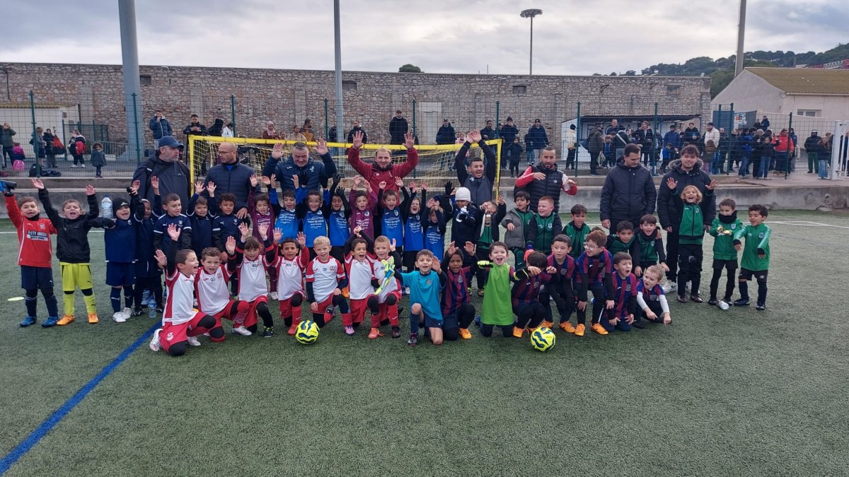 Les U7 du FC Domitia, en force, au plateau de La Pointe Courte de S&egrave;te