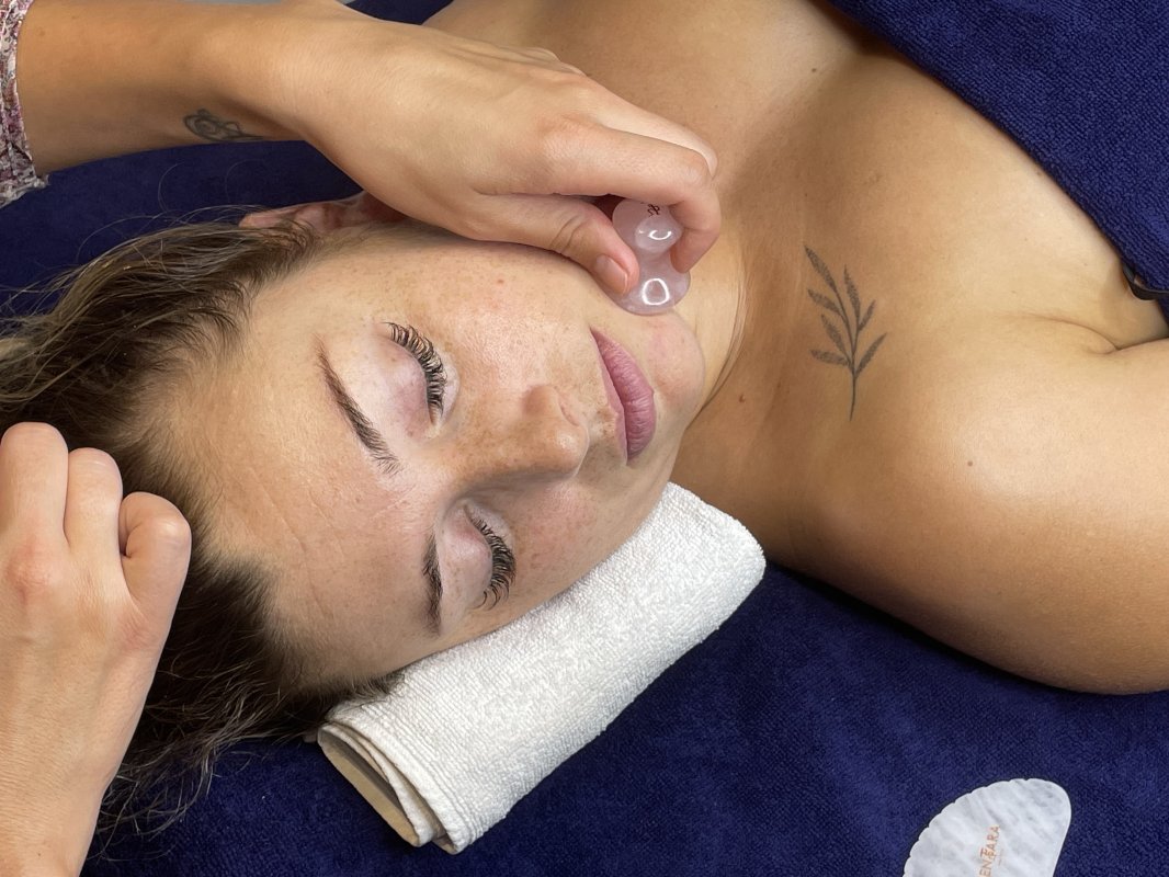 Facialiste: Sculptez votre visage!