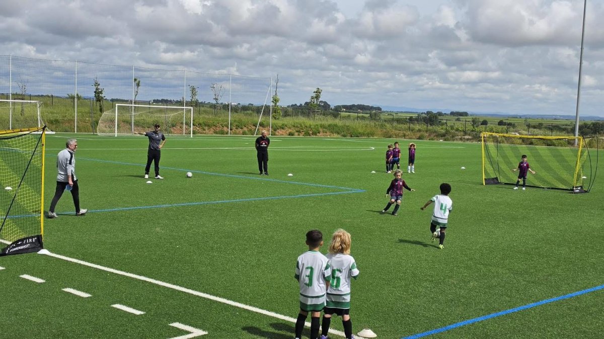 Deux &eacute;quipes U6 du FC Domitia &eacute;taient en plateau &agrave; Marseillan ce week-end