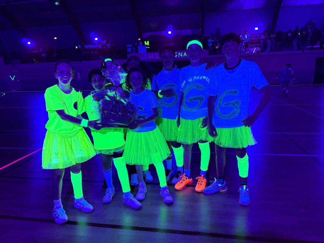 Un tournoi fluo festif et f&eacute;d&eacute;rateur au Racing Club Montagnacois HAND-BALL